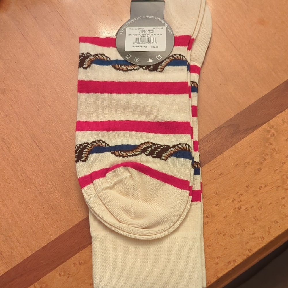 Ozone  Cream and Red Striped Socks